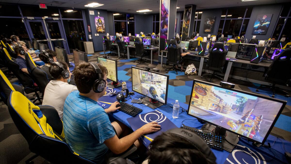 UC Irvine is California's 'Overwatch' esports powerhouse - Los Angeles Times
