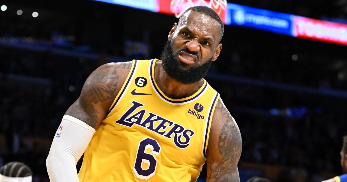 LeBron James et les Lakers dominent les Warriors lors de la victoire en séries éliminatoires du match 6