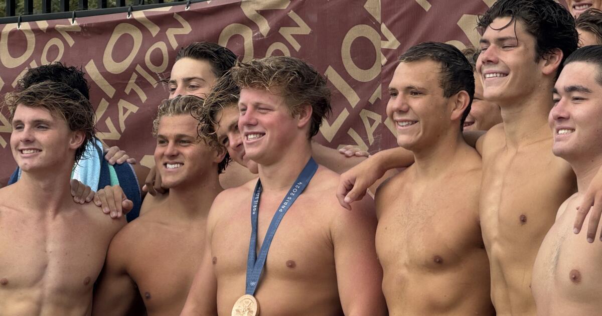 Olympics bronze medalist Ryder Dodd receives hero’s welcome in return to JSerra pool
