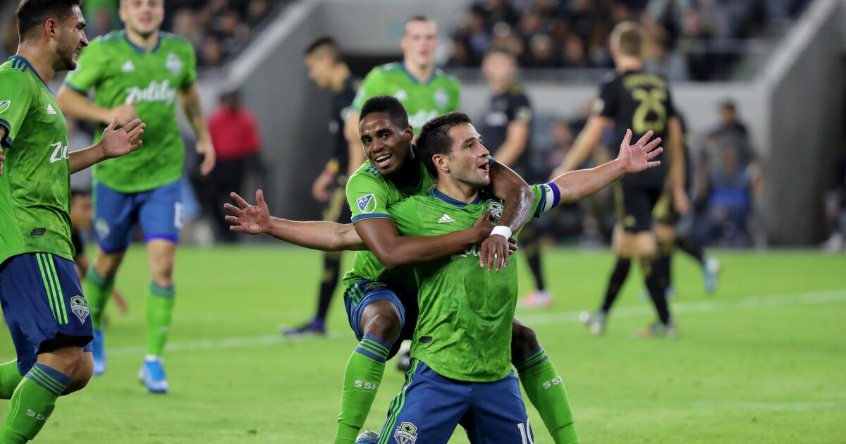 Los Angeles FC 3-0 Seattle Sounders: LAFC into play-off position with  emphatic win