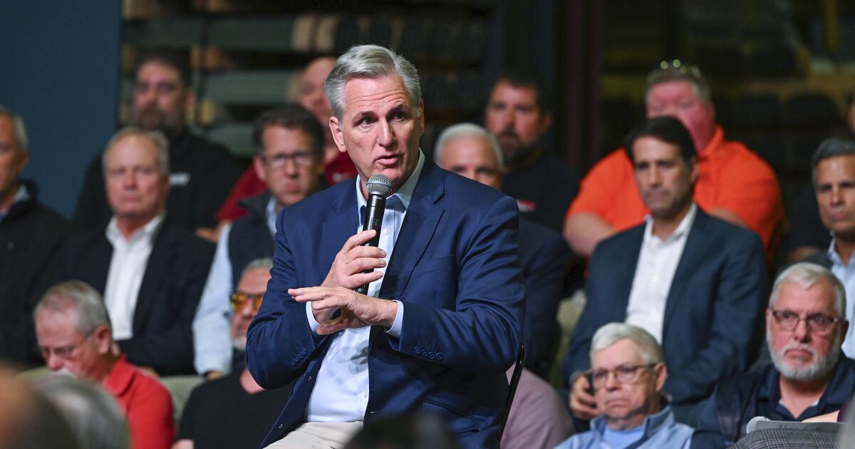 Republicans confident of House control, Senate remains close as first polls close Republicans confident of House control, Senate remains close as first polls close