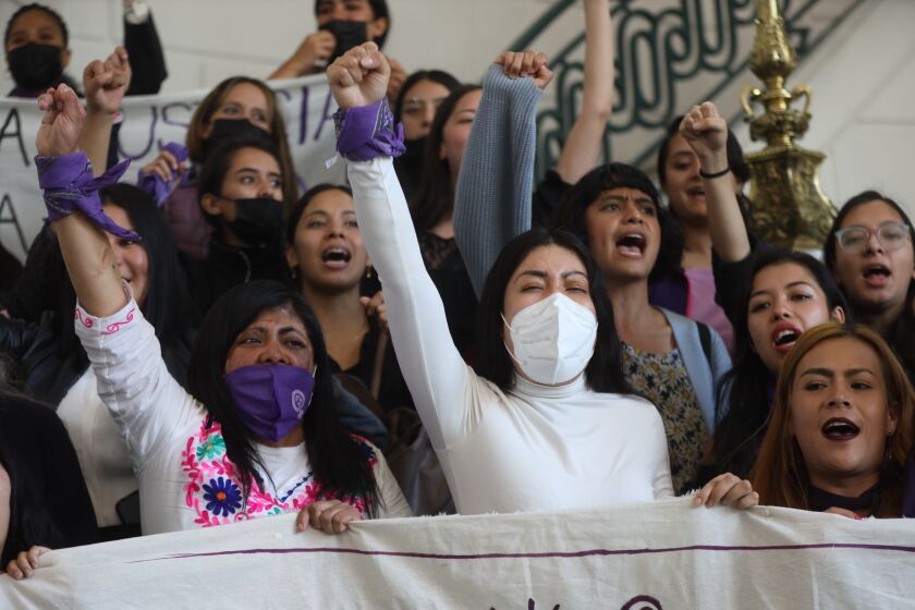 Ciudad de México busca condenar ataques con ácido con la Ley Malena
