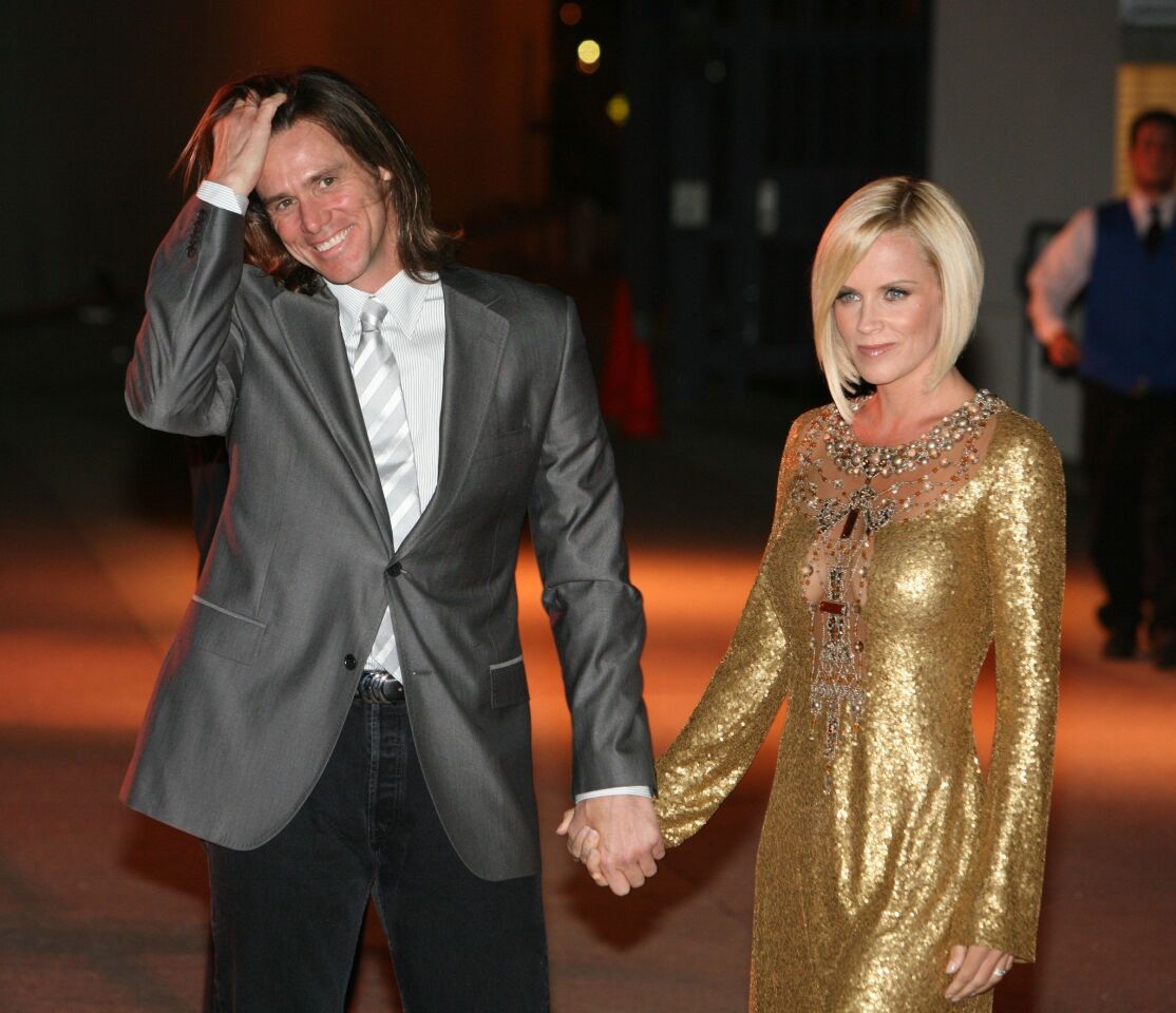McCarthy began dating comedian Jim Carrey in December 2005, but the pair kept their relationship under wraps until the summer of 2006. The couple called it quits in 2010.
