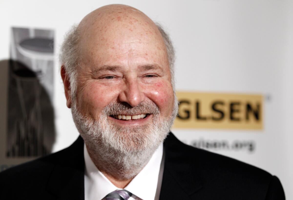 Rob Reiner llega a la premiación Gay, Lesbian, and Straight Education Network's Respect Awards