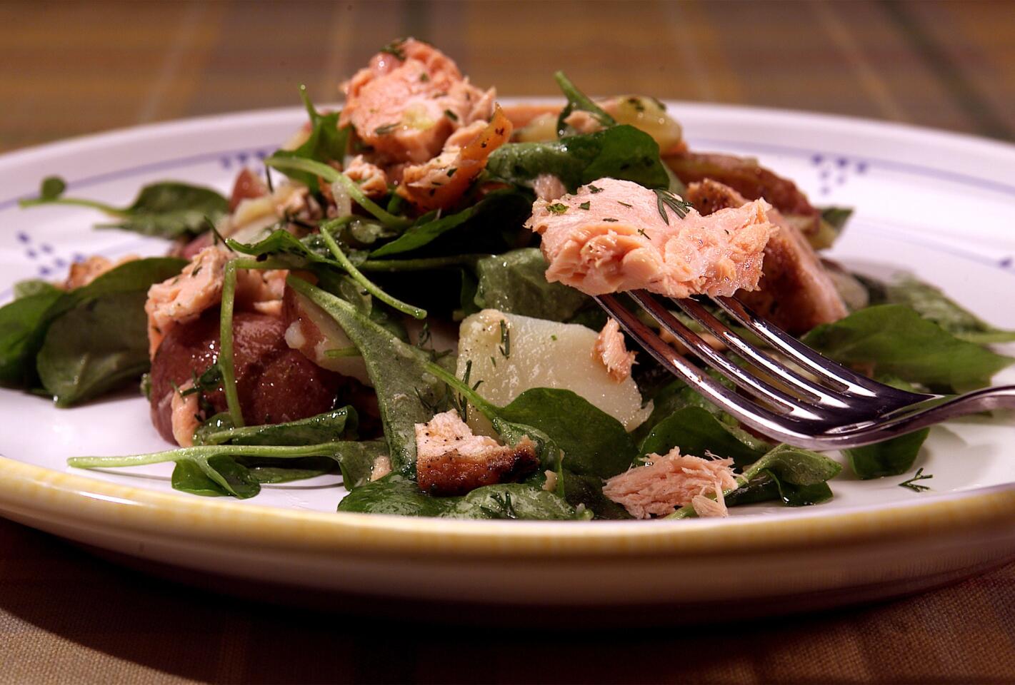 Grilled salmon salad
