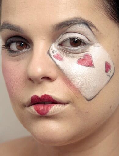 Halloween makeup: Lady Gaga poker face