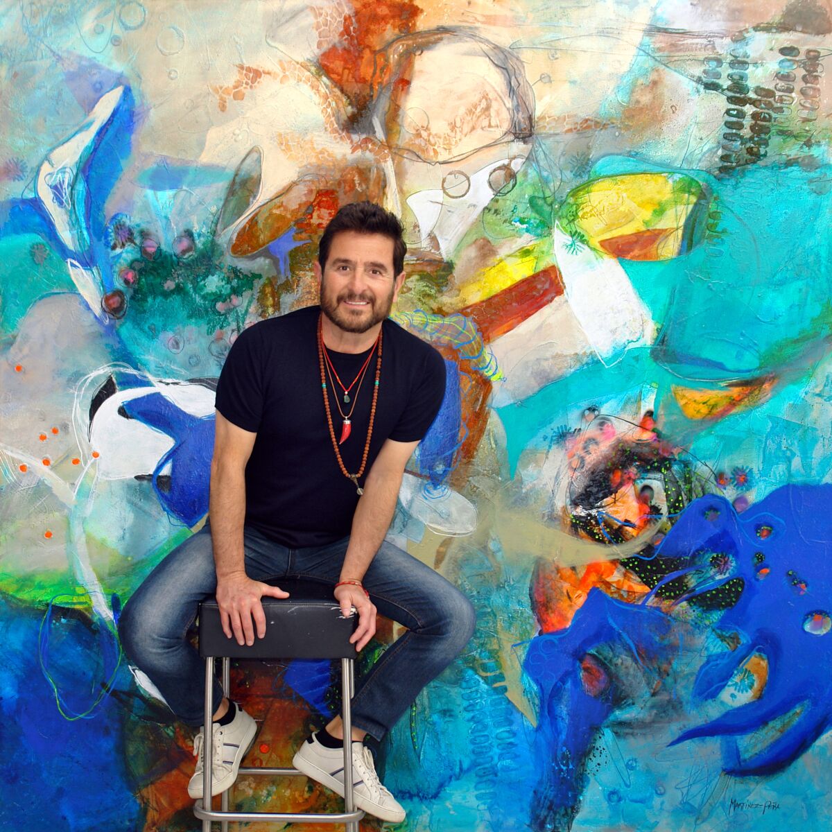 Alejandro Martínez-Peña, participante en el Mission Fed ArtWalk 2022.