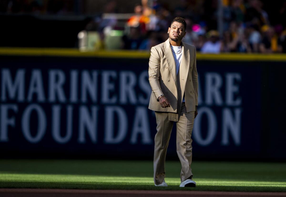 Fit for a King: Félix Hernández joins Seattle Mariners Hall of Fame - The  San Diego Union-Tribune