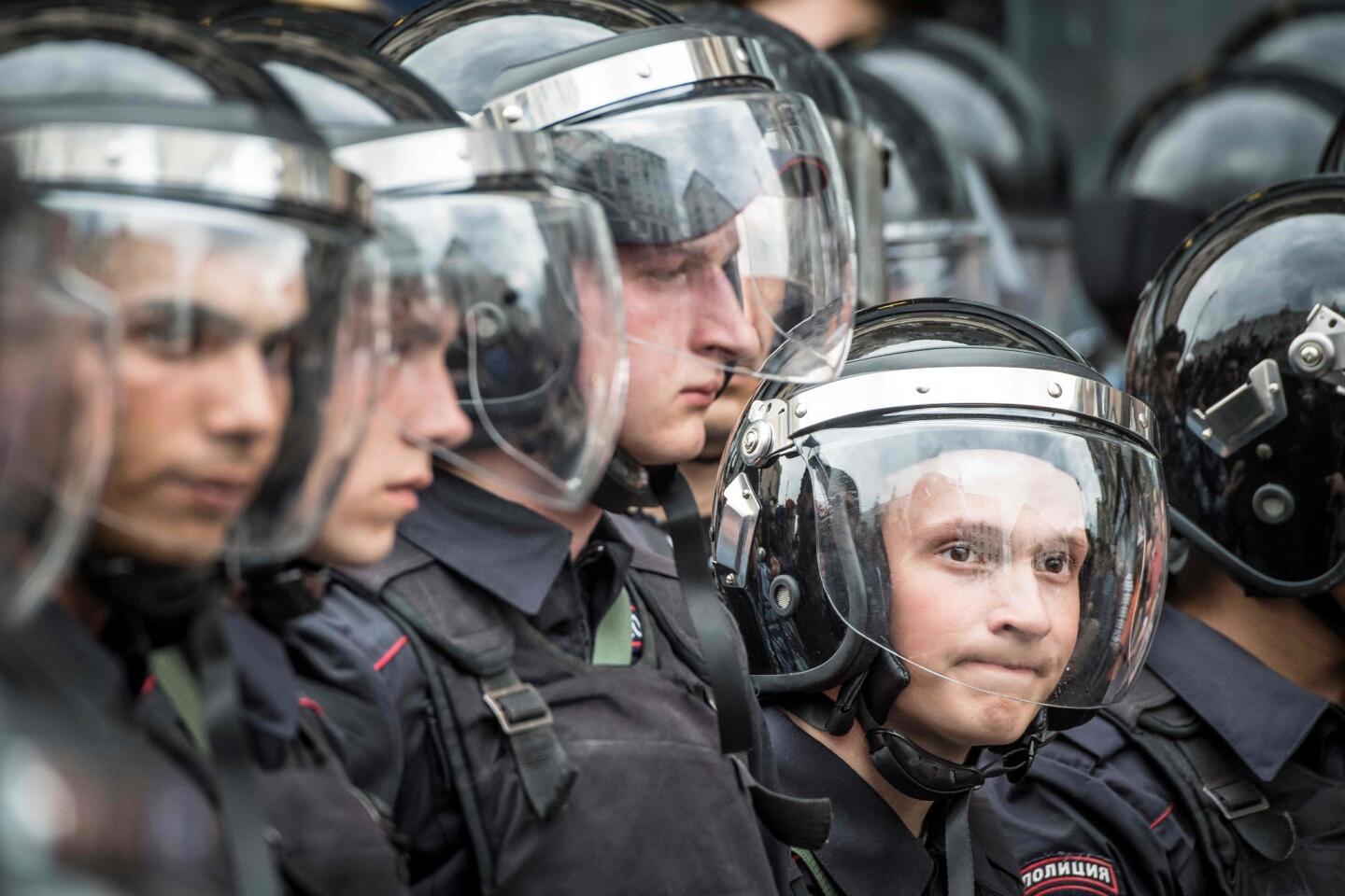 Thousands of anti-government activists protesting across Russia