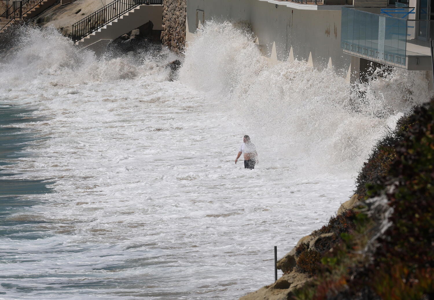 L.A. hit by rare September rain and coastal flooding from Hurricane Marie