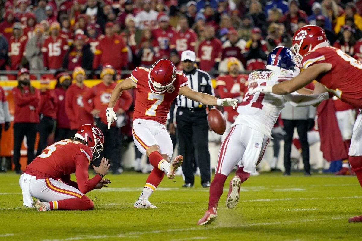Kansas City Chiefs place kicker Harrison Butker (7) makes a 34-yard field goal late in the second half of an NFL football game against the New York Giants Monday, Nov. 1, 2021, in Kansas City, Mo. The Chiefs won 20-17. (AP Photo/Charlie Riedel)
