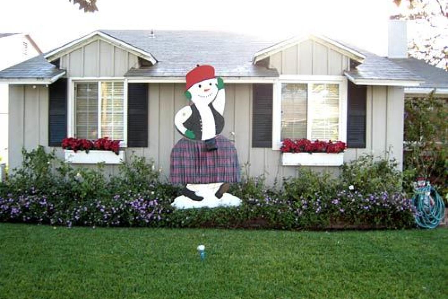 la-snowmen1