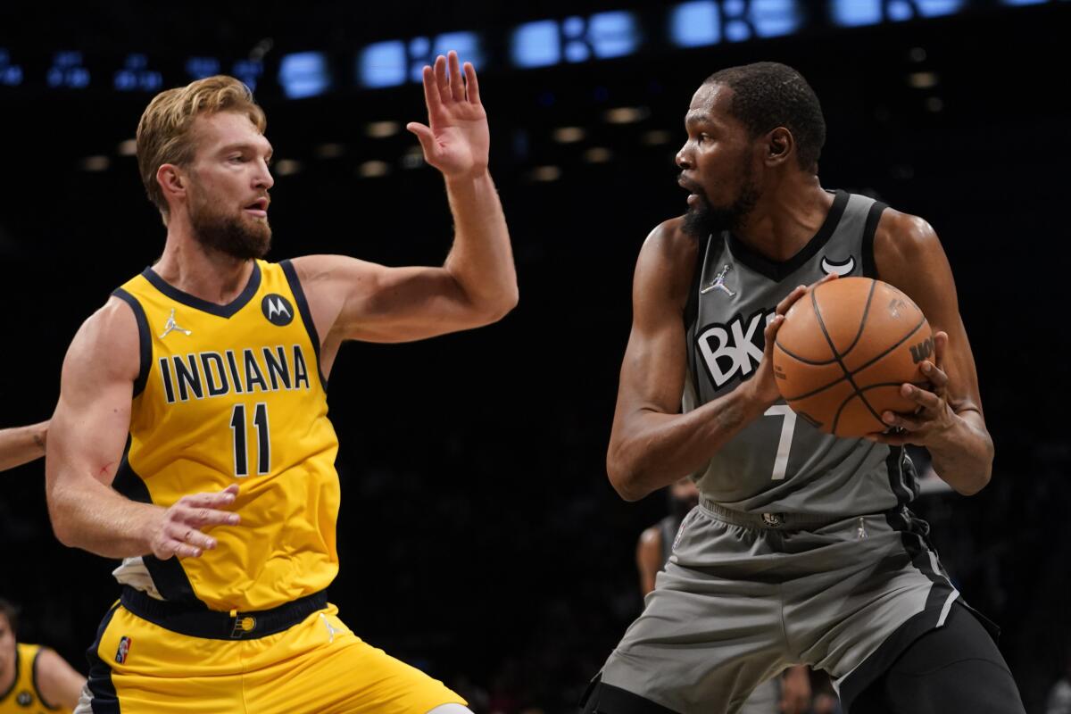 el alero de los Pacers de Indiana Domantas Sabonis 