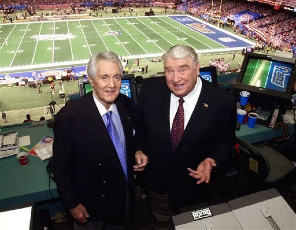 Who are the Cowboys-Patriots announcers today on FOX? All about