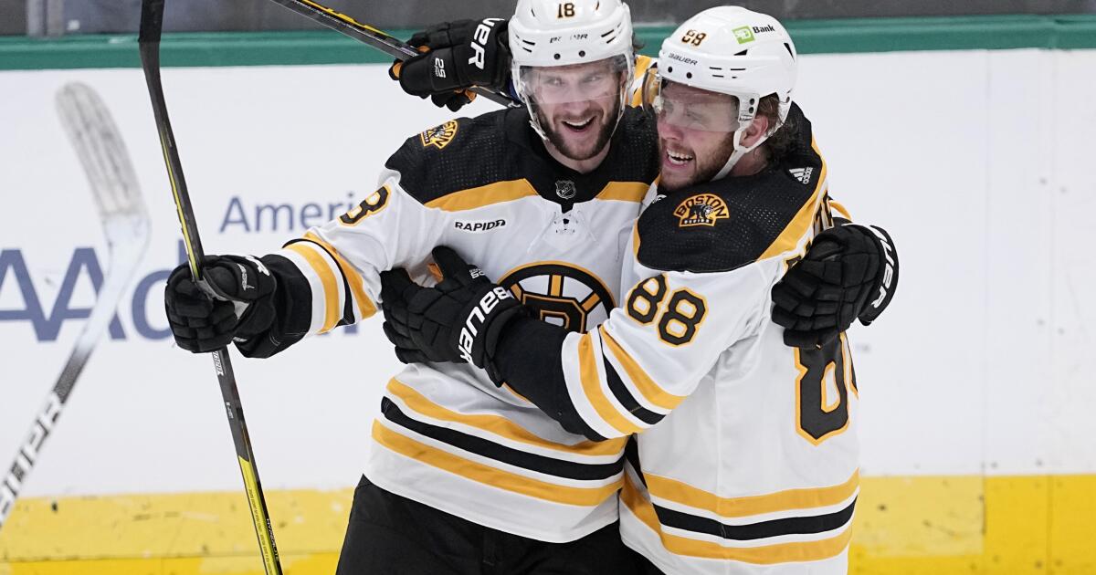 Pastrnak scores in OT, Bruins beat Senators 3-2