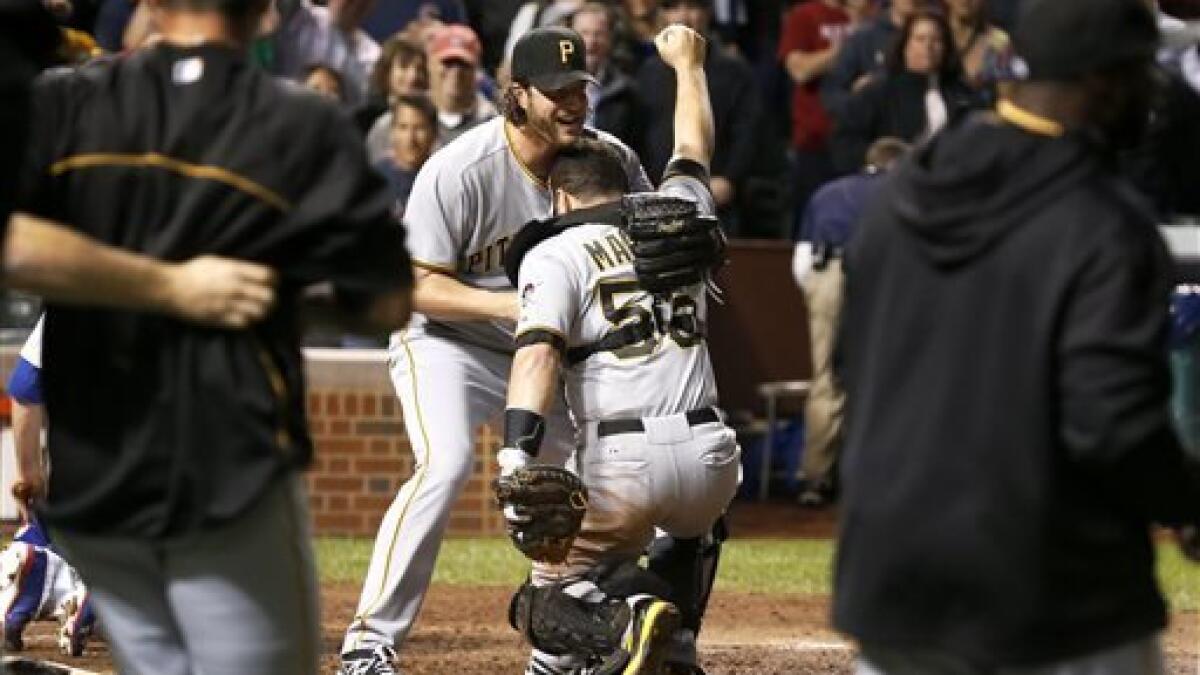 Pirates clinch 1st playoff berth in 21 years