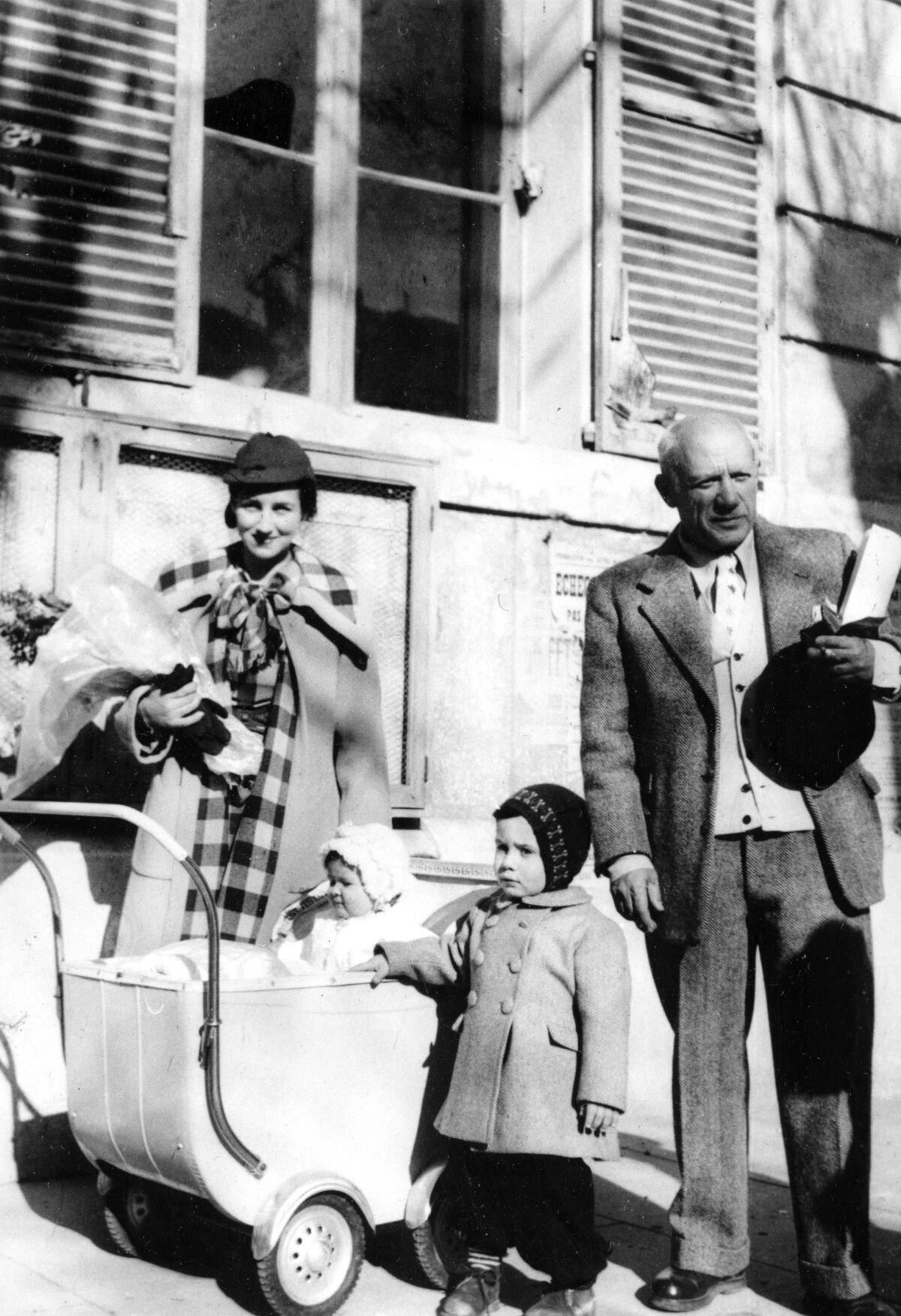 Pablo Picasso with Françoise Gilot and their child Claude.
