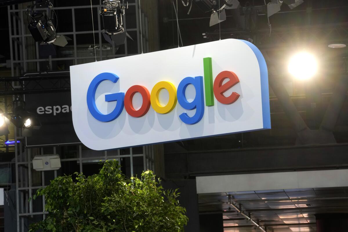En esta imagen de archivo, el logo de Google visto en la muestra Vivatech en París, Francia