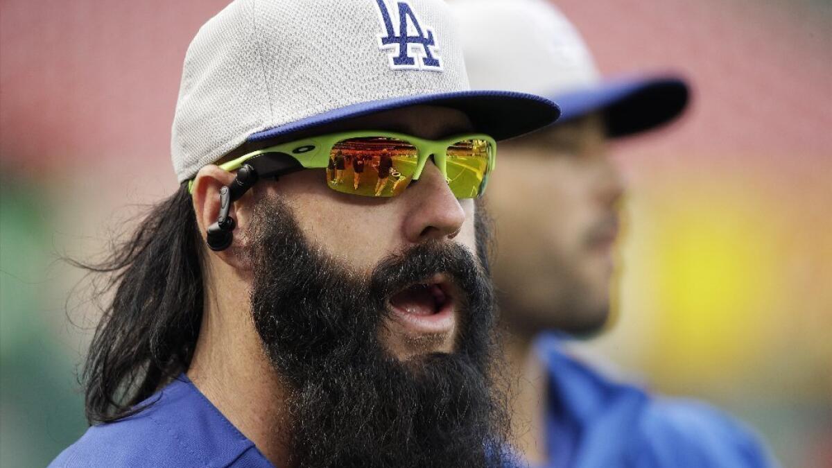 Brian Wilson to return to Dodgers in 2015; exercises $10 million