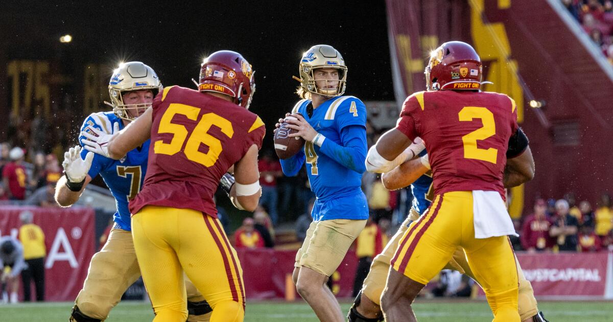 UCLA'nın hücum hattı oyun kurucu Ethan Garbers'ı koruma sözü verdi