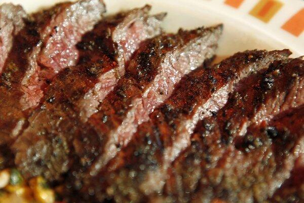 Want to make a perfect grilled piece of meat? Follow the six commandments of grilling.