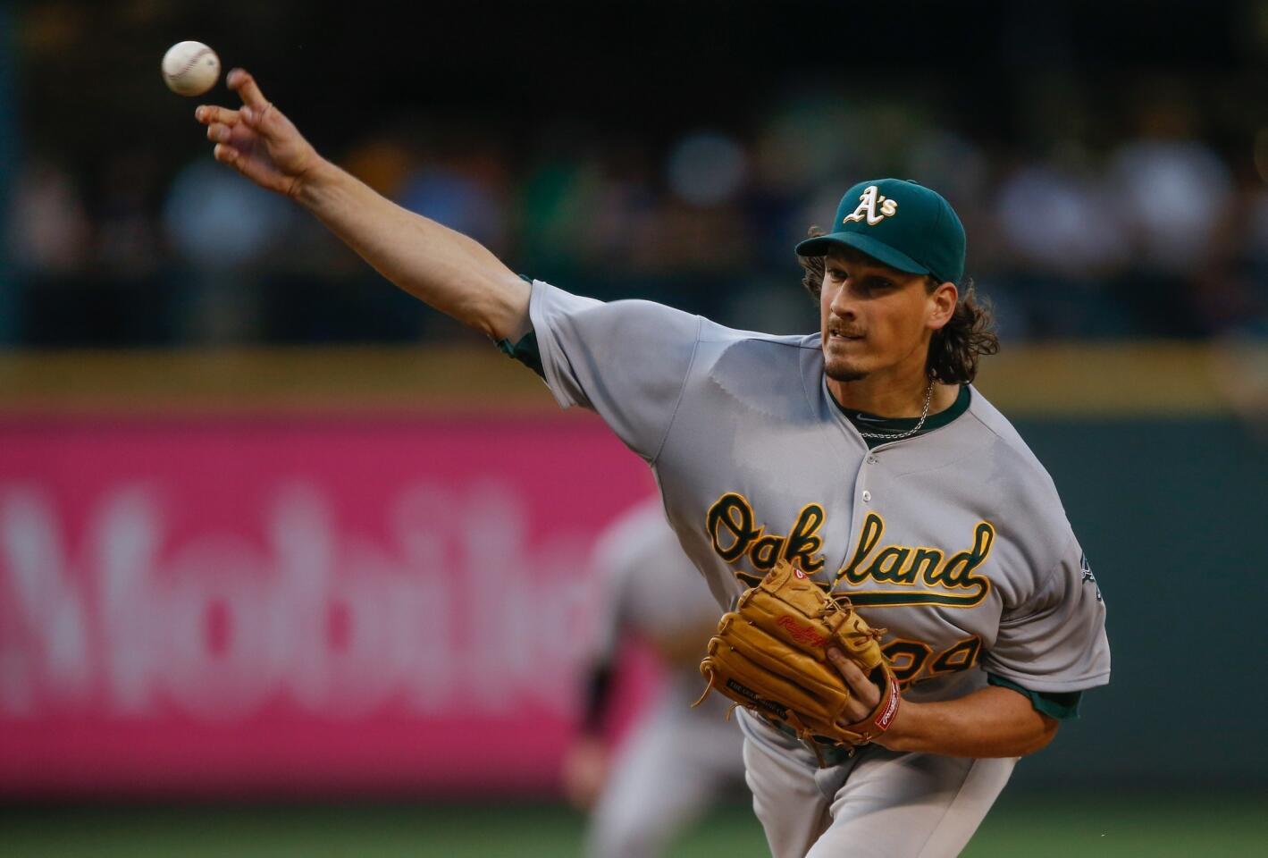 Recently traded Chicago Cubs starting pitcher Jeff Samardzija sold his three-bedroom, 2,500-square-foot condominium unit in the Southport Corridor area of west Lakeview for $600,000.