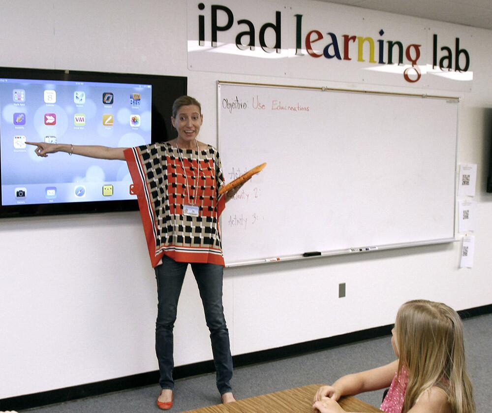 Photo Gallery: Palm Crest Elementary School's iPad Learning Lab