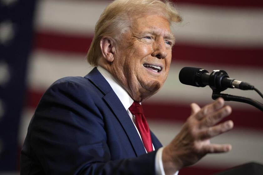 El candidato republicano a la presidencia, el expresidente Donald Trump, habla durante un evento de campaña, el miércoles 25 de septiembre de 2024, en Mint Hill, Carolina del Norte (AP Foto/Evan Vucci)