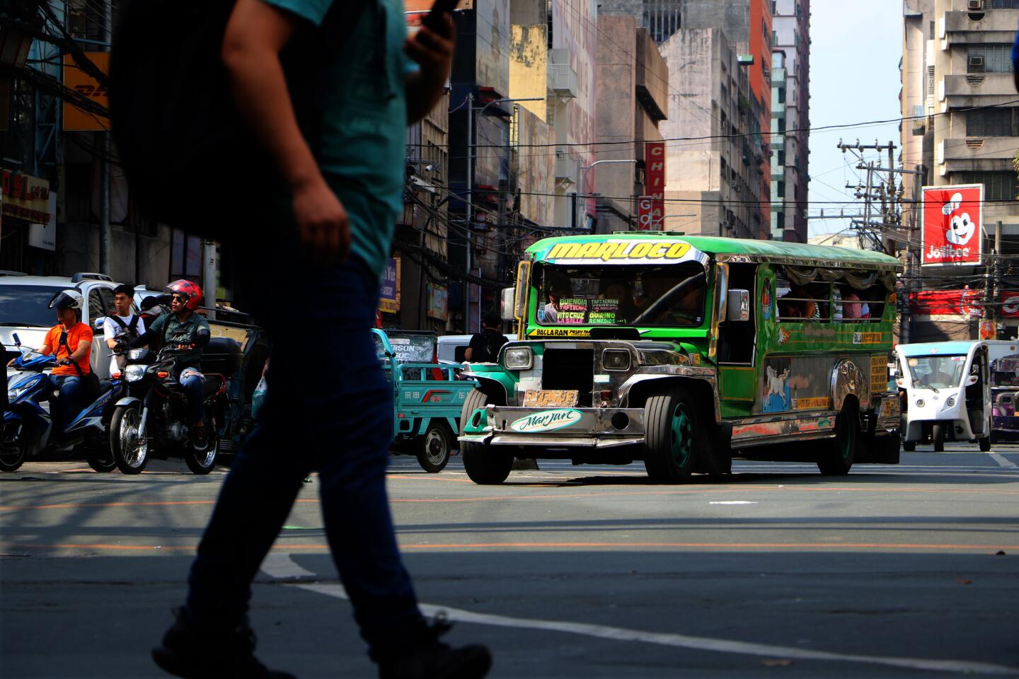 Manila's trolley boys