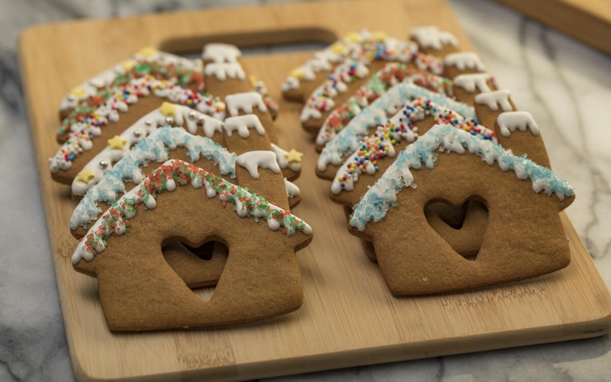 Gingerbread heart houses