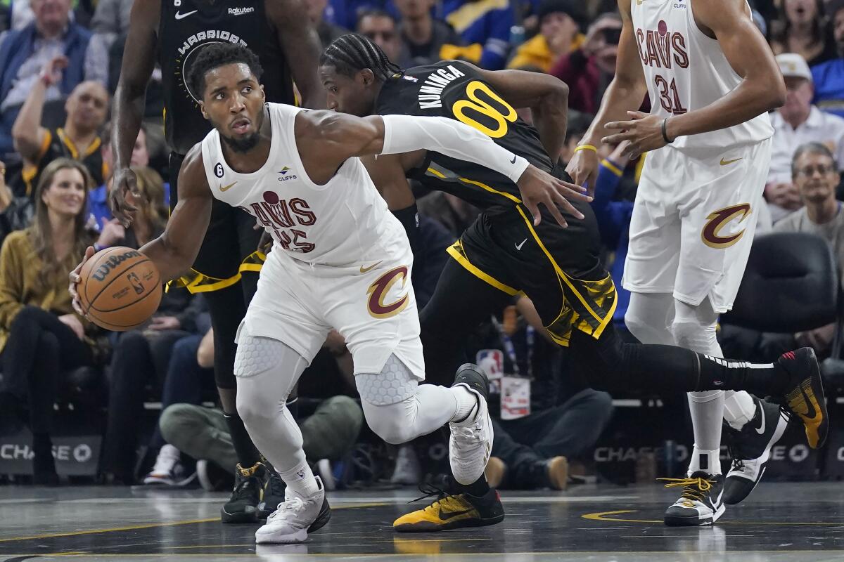 How Donovan Mitchell's debut compares to other Cavs stars