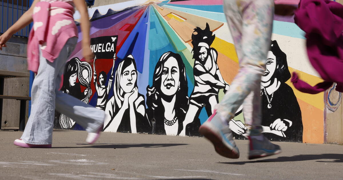 Kamala Harris'in Berkeley'inde liberal politika büyümenin bir parçası