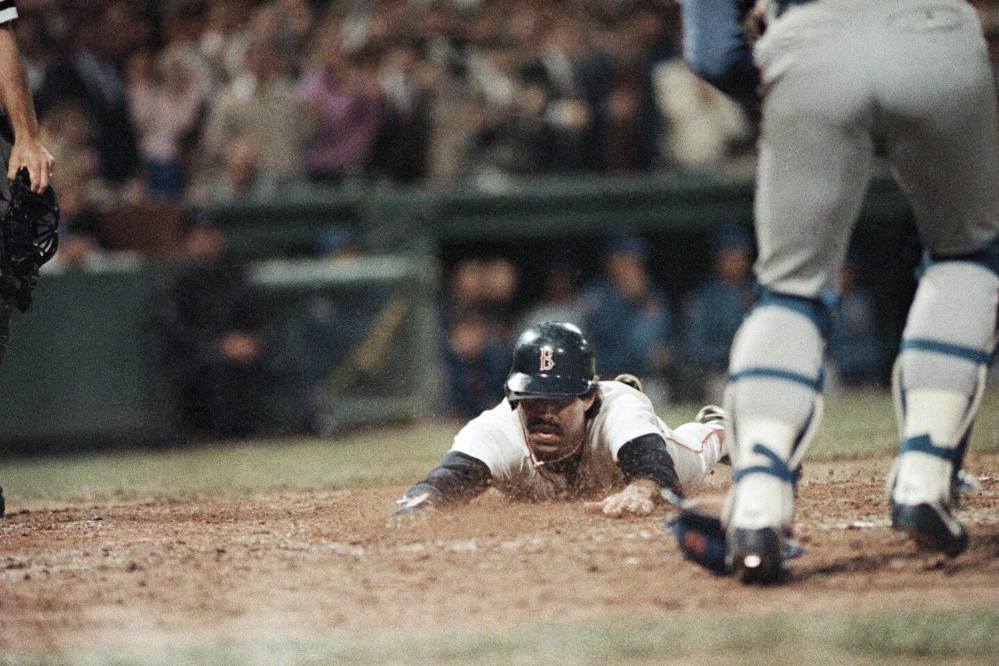 Bill Buckner 1986 World Series Game 6 Between the Legs 