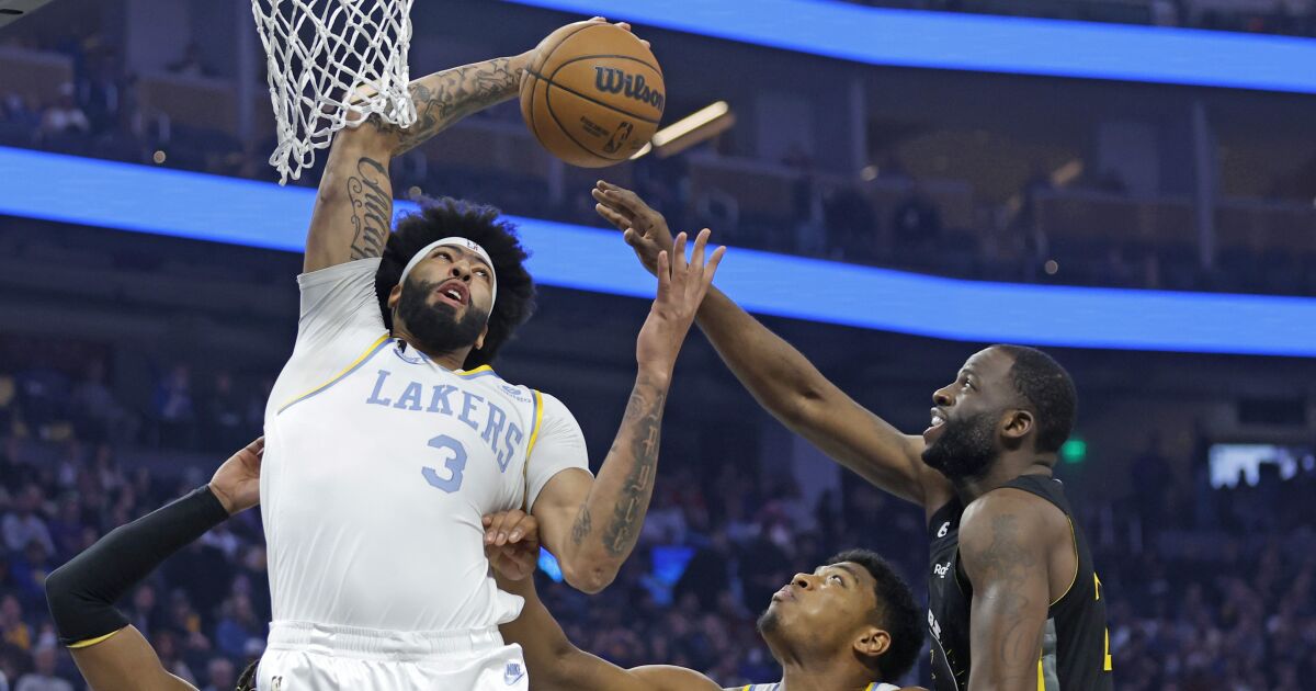 Anthony Davis et les nouveaux Lakers font preuve de courage en battant les Warriors