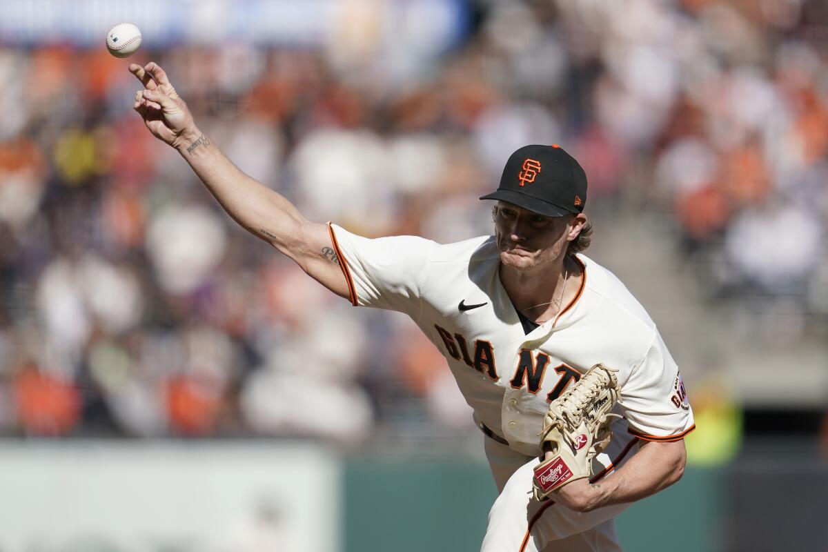 San Francisco Giants' Shelby Miller pitches against the Arizona Diamondbacks.