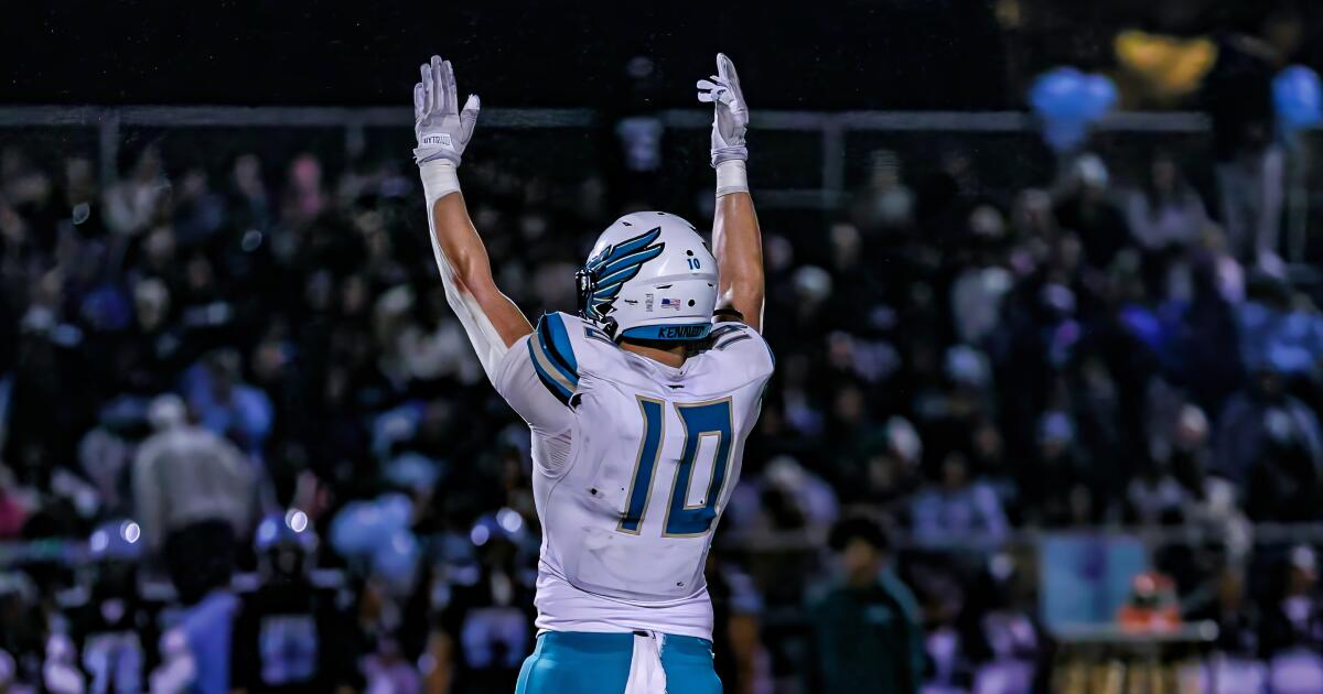 Carson can’t stop Delano Kennedy’s Wing T in Division 3-A regional loss Carson can’t stop Delano Kennedy’s Wing T in Division 3-A regional loss