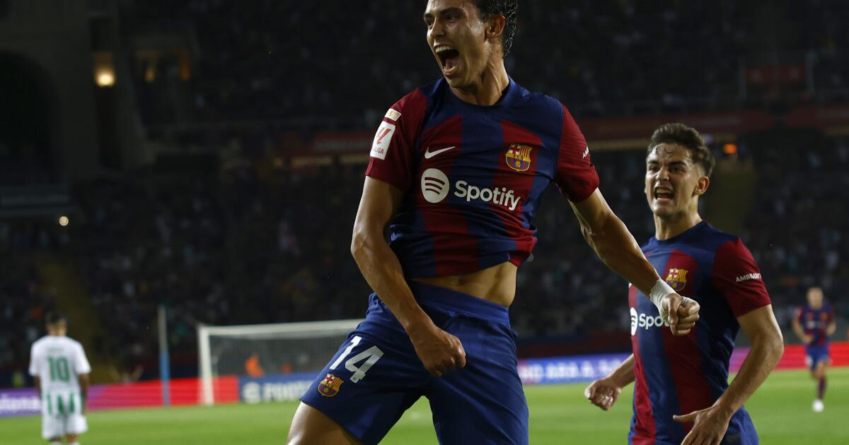 Félix y Cancelo marcan los goles de la victoria del Barcelona por 5-0 sobre el Betis tras su primer partido con el nuevo club