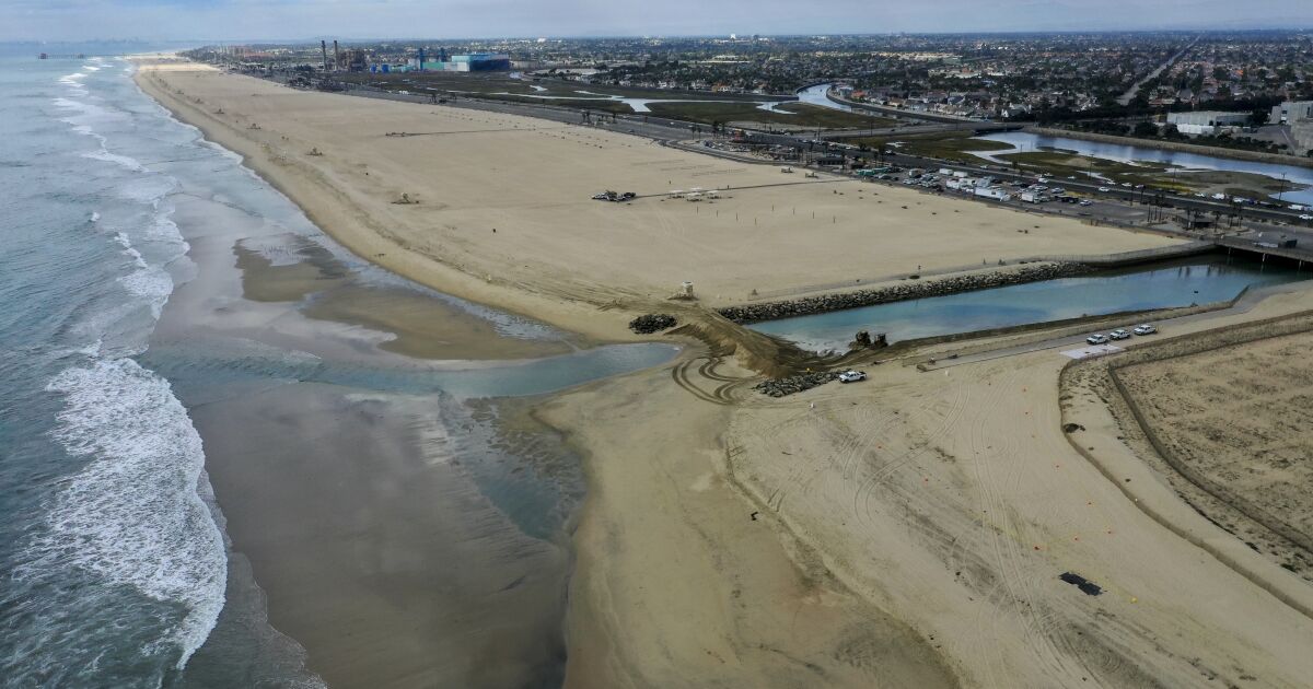 Oil sheen contained in Talbert Channel near site of O.C. spill