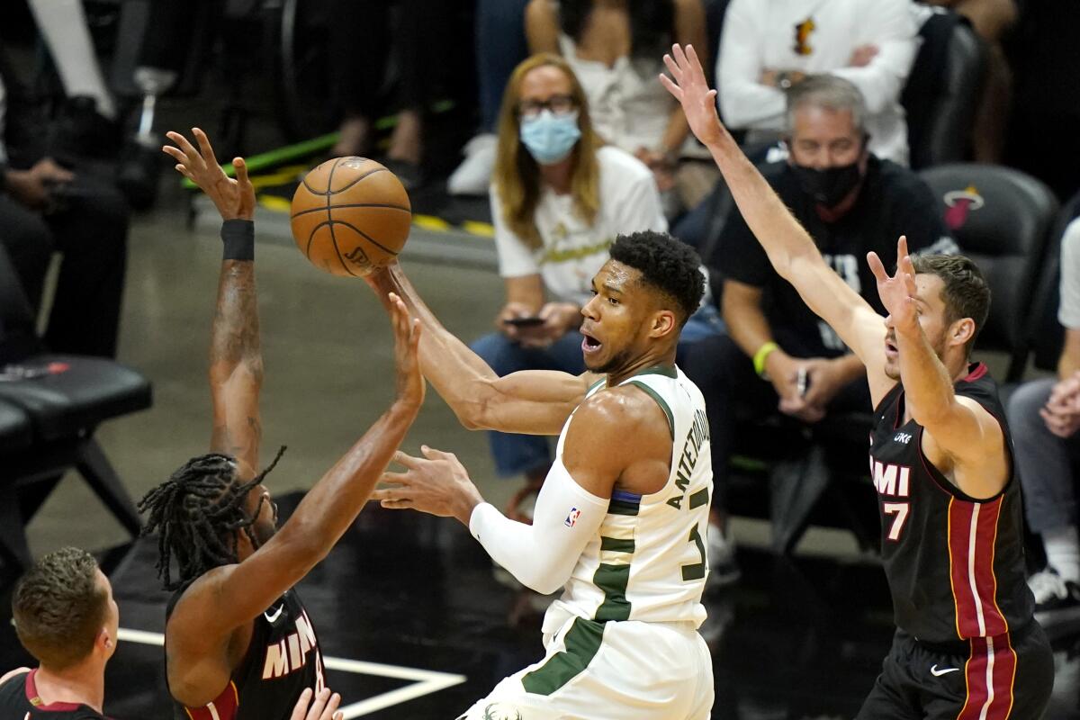 Giannis Antetokounmpo at the basket