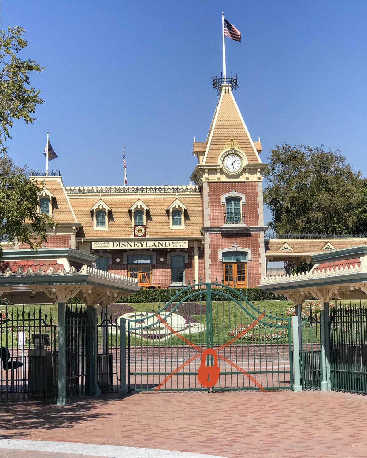 A view of the entrance to Disneyland Park.