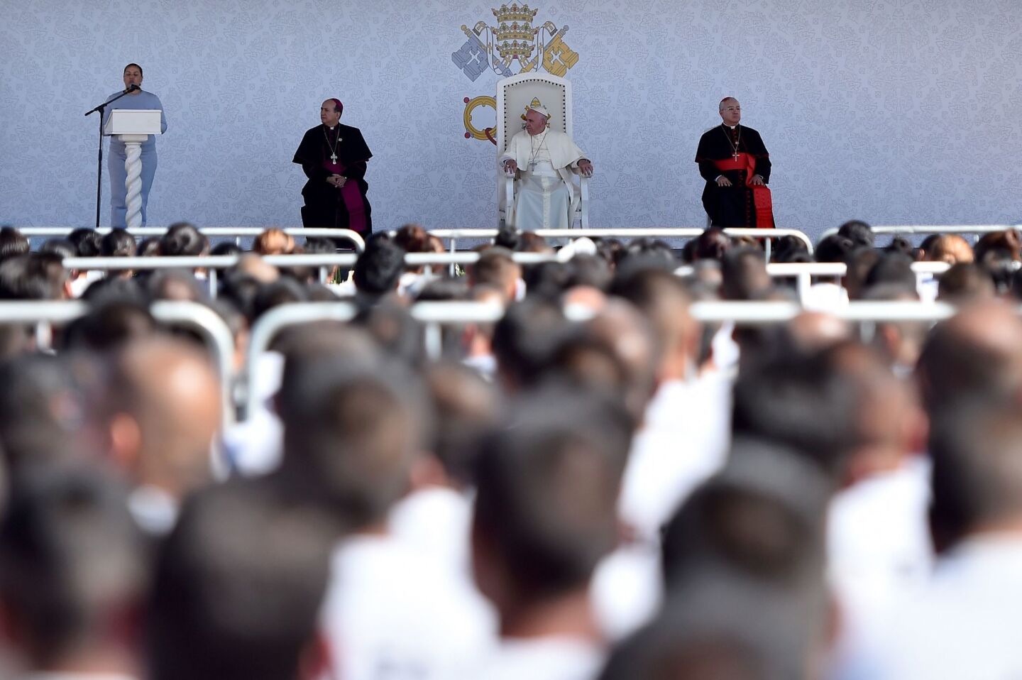 El papa Francisco visita una pirisión en Ciudad Juárez, México. (Gabriel Bouys/Pool via AP)