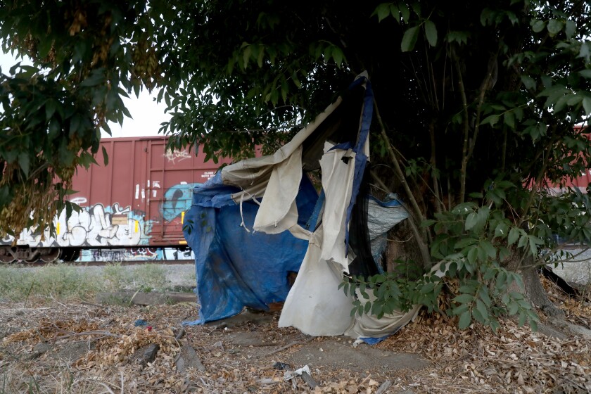 A killer shadows an L.A. homeless camp - Los Angeles Times