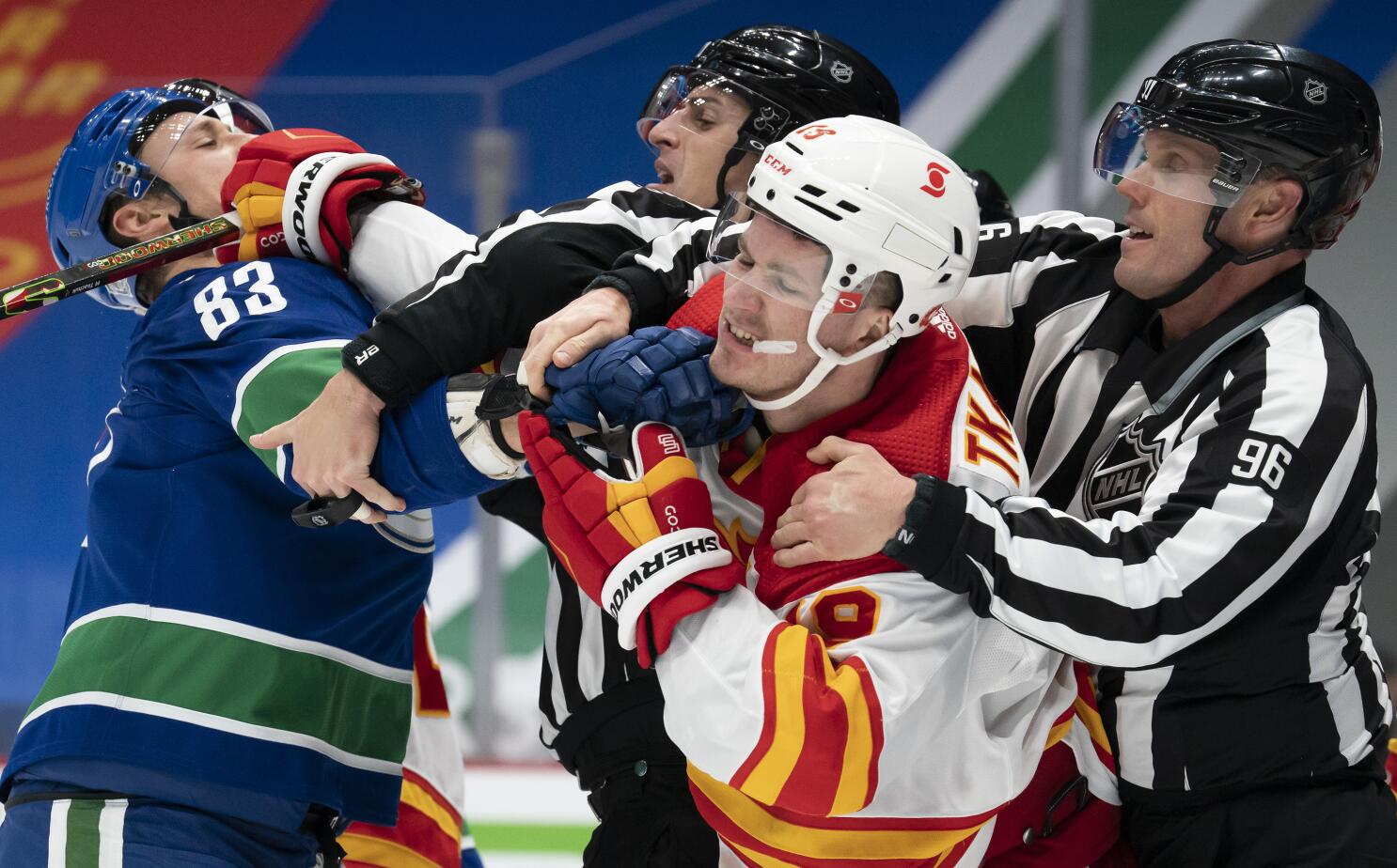  NHL Figures - Calgary Flames - Matthew Tkachuk Player
