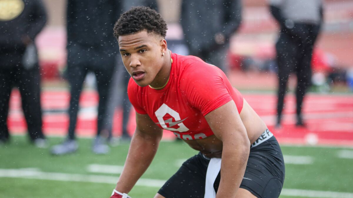 Upland linebacker Justin Flowe, considered one of the top players in the 2020 recruiting class, will choose between Clemson, Oregon, and USC on Wednesday in an 11 a.m. PST announcement.