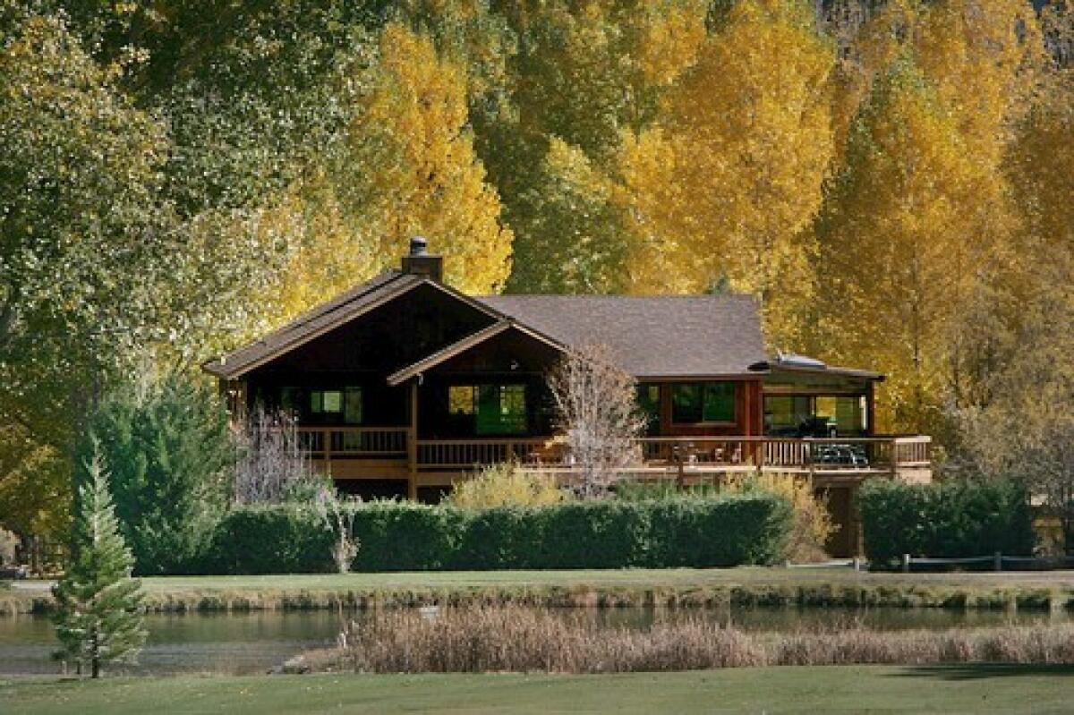 The changing of the seasons is evident in Pine Mountain Club, a planned community with rustic charm in Kern County.