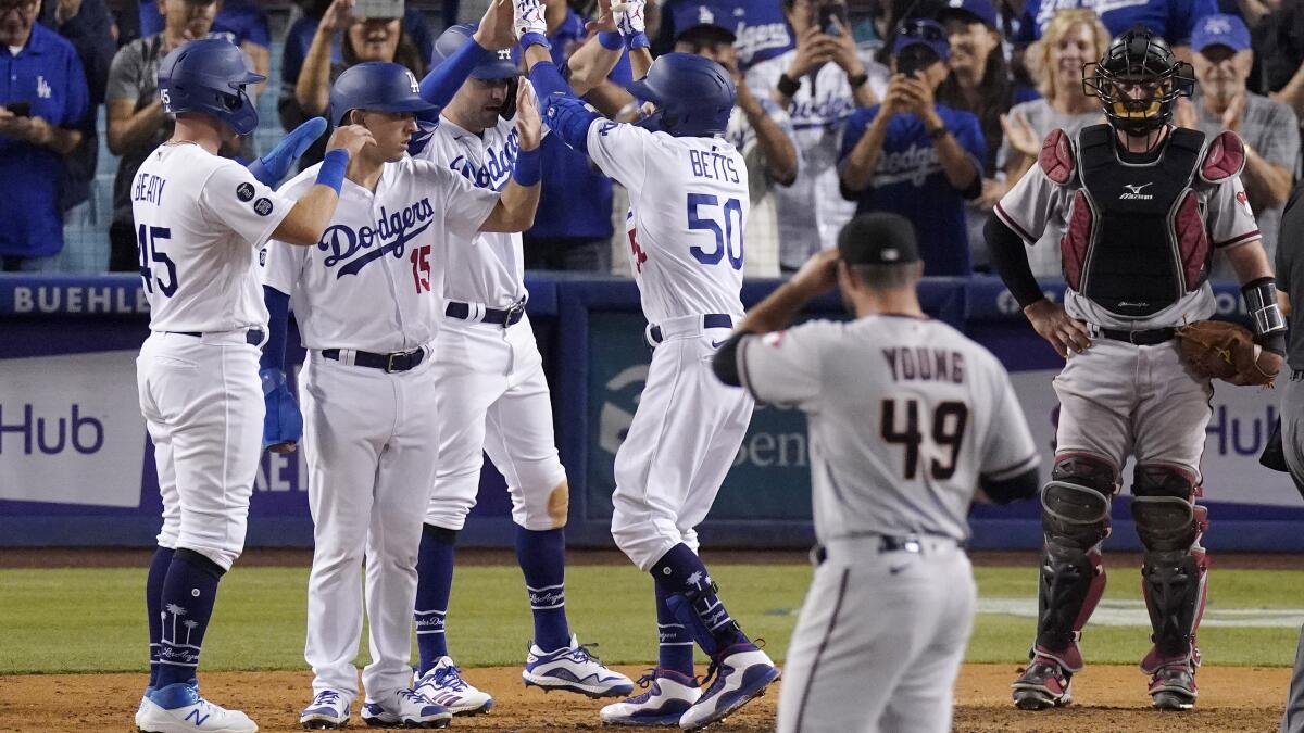 Eduardo Escobar's walk-off HR lifts Arizona over Dodgers