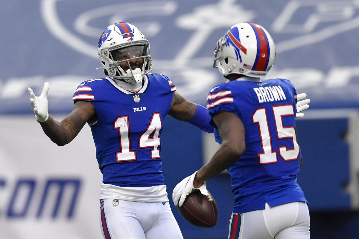 Bills' Josh Allen, Stefon Diggs connect for 3 TDs in rout of