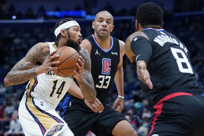 New Orleans Pelicans forward Brandon Ingram (14) drives to the basket against Los Angeles Clippers.