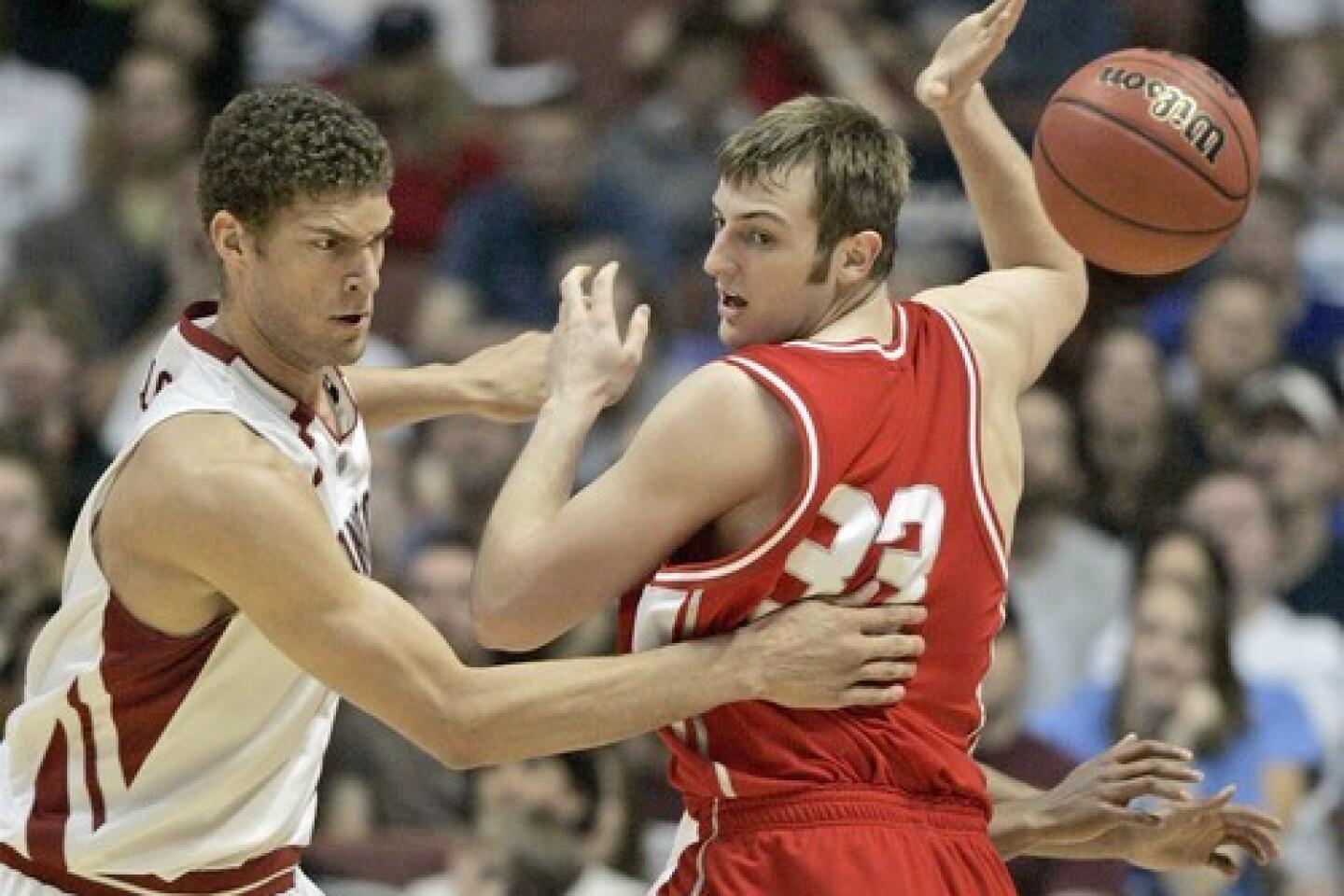 Brook Lopez, Robin Lopez Selected In 2008 NBA Draft - Stanford University  Athletics