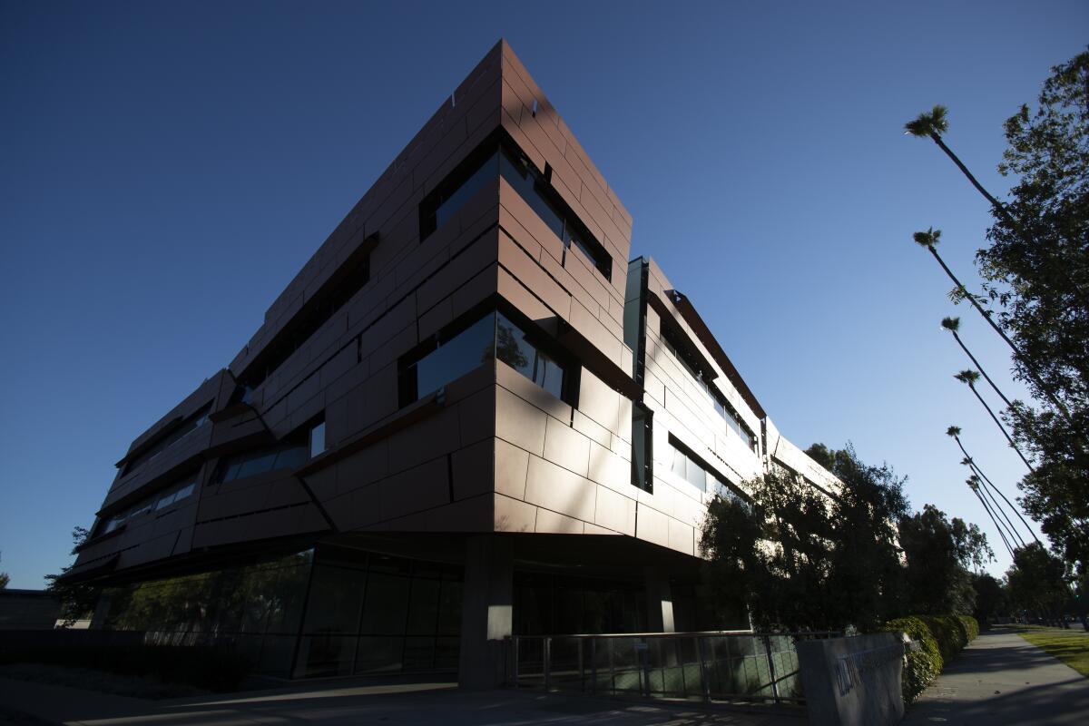 PASADENA, CA - JULY 19, 2020: The Cahill Center for Astronomy and Physics is a part of the driving tour of Pasadena architecture on July 19, 2020 in Pasadena, California. The contemporary architecture was designed by Thom Mayne.(Gina Ferazzi / Los Angeles Times)